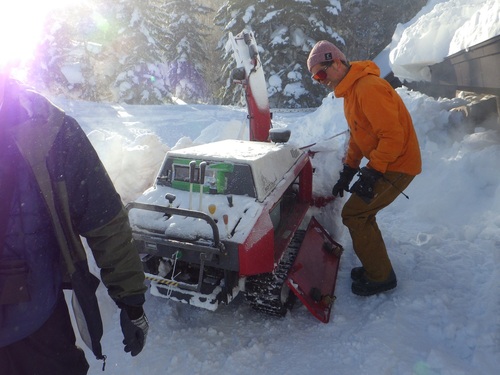 何とか復活した除雪機
