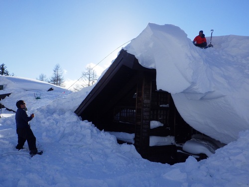 雪庇を落とす前