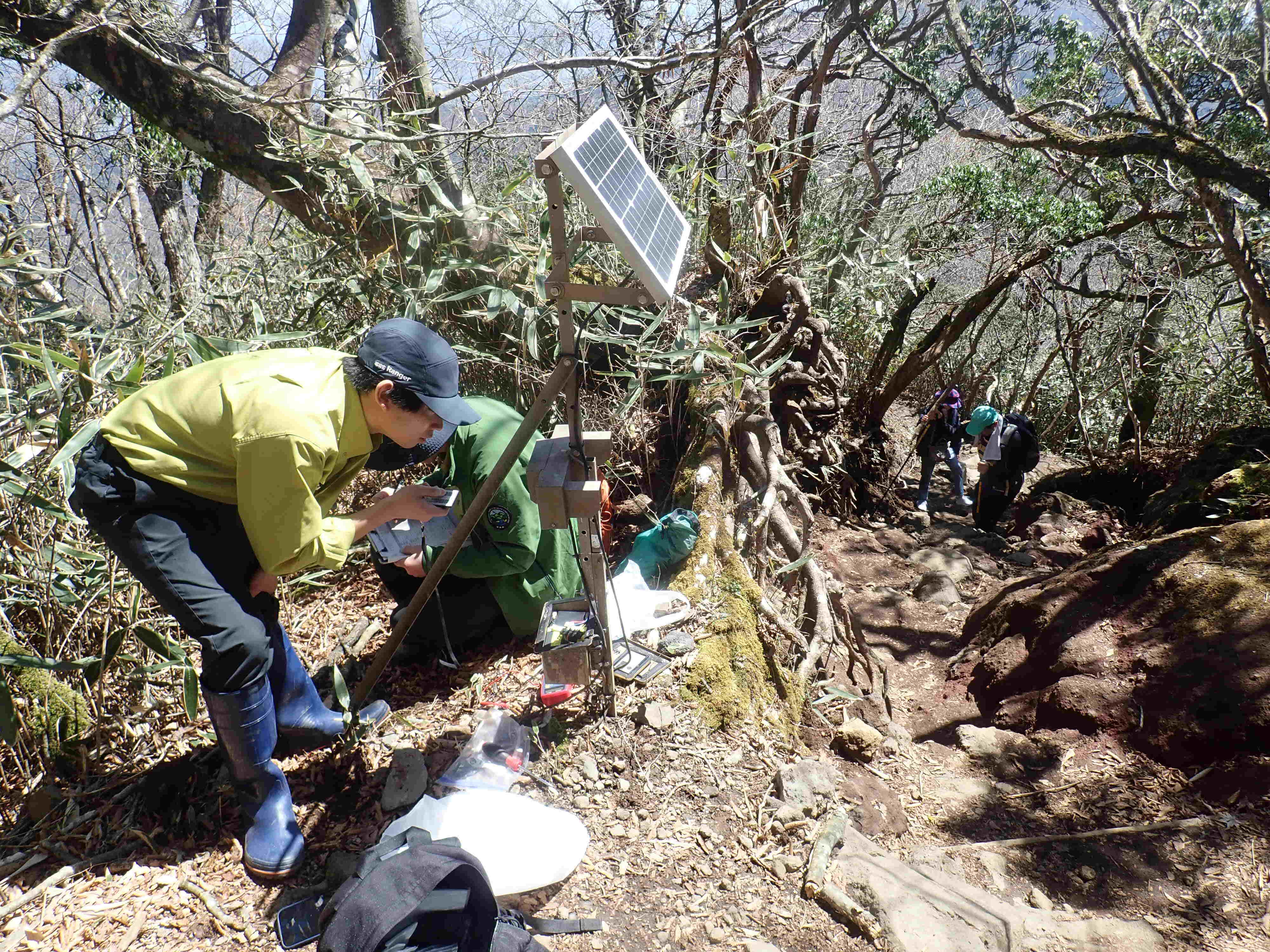 データ回収の作業風景　