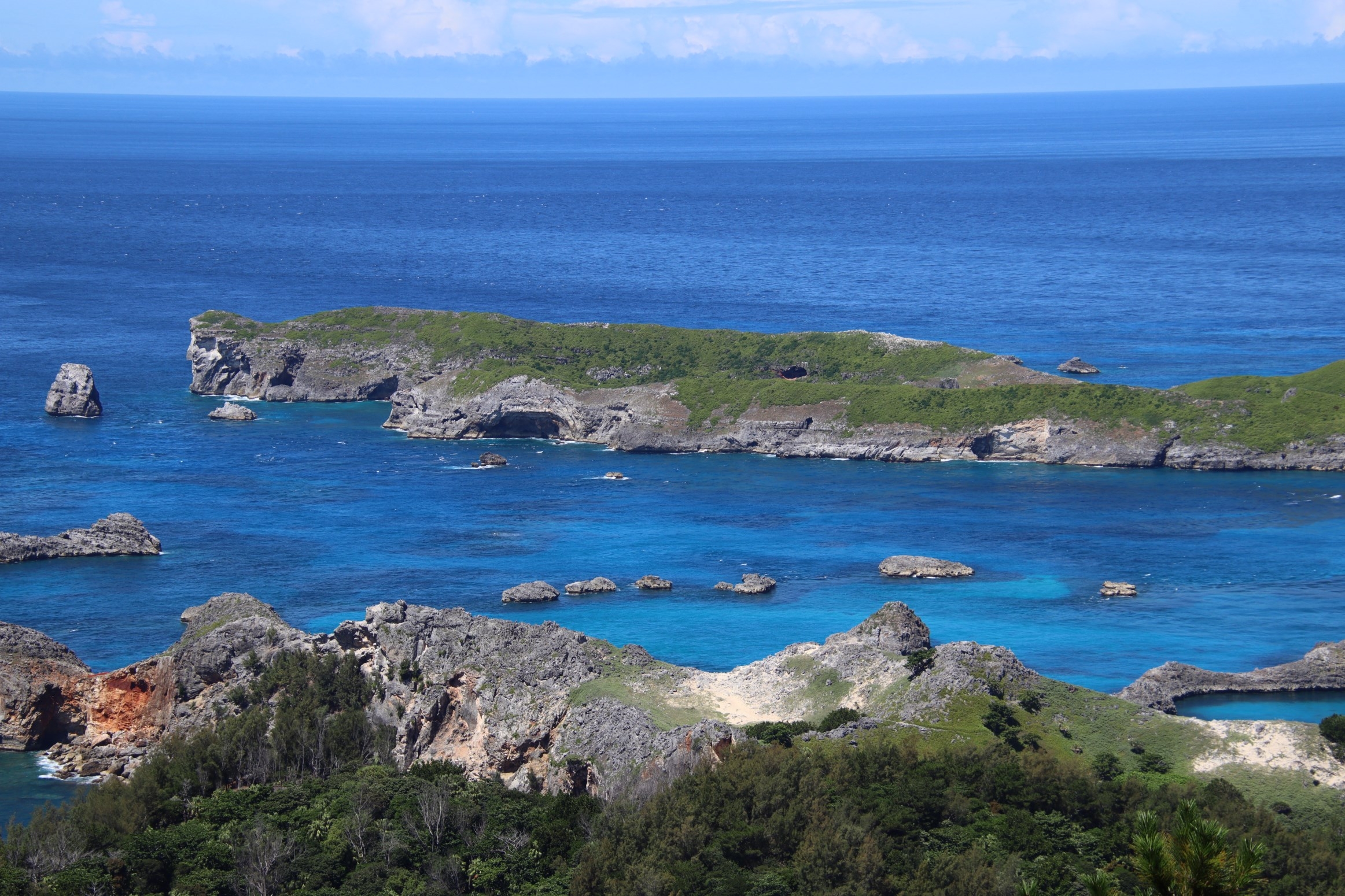 父島南西部、南島瀬戸、南島の風景
